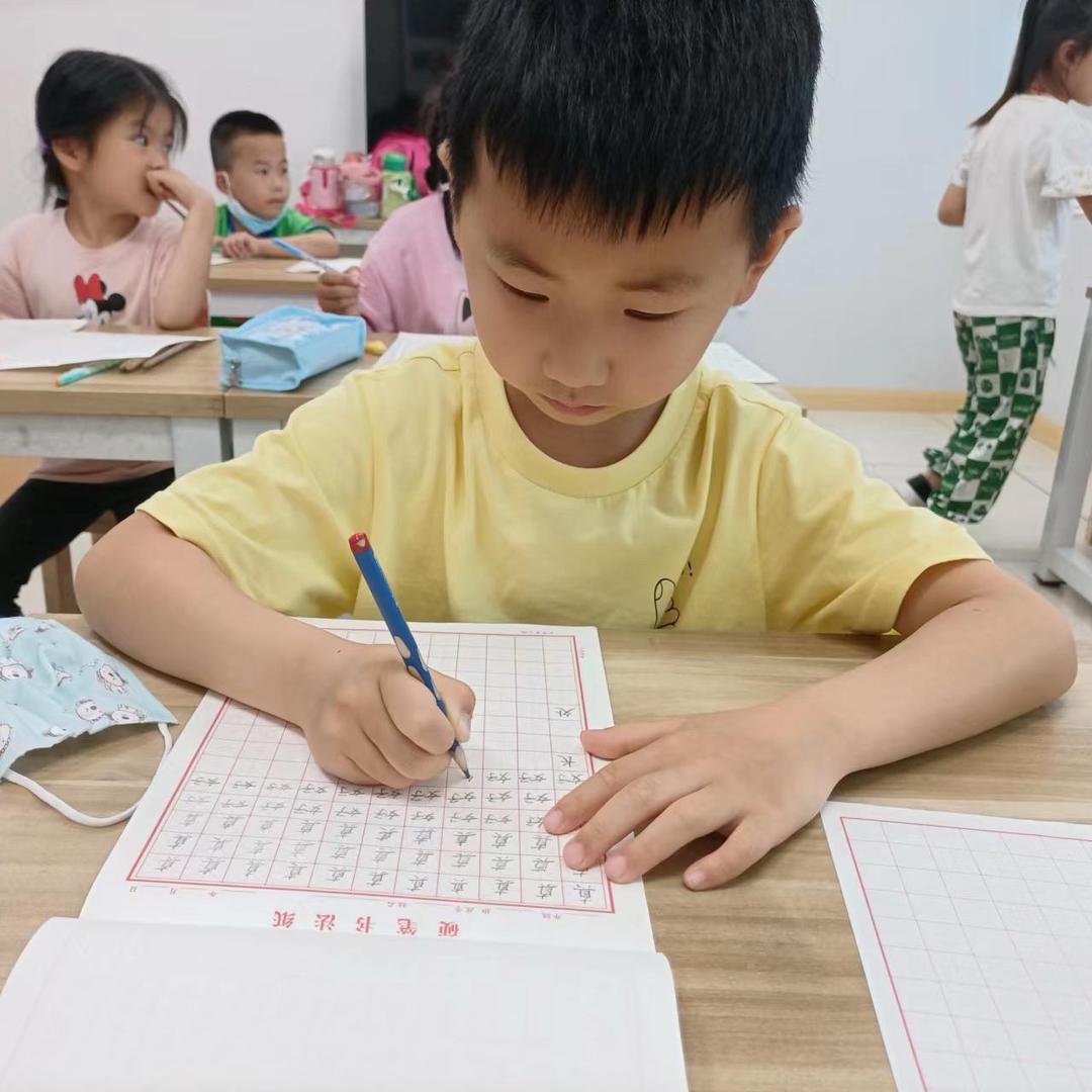 迪迦同学