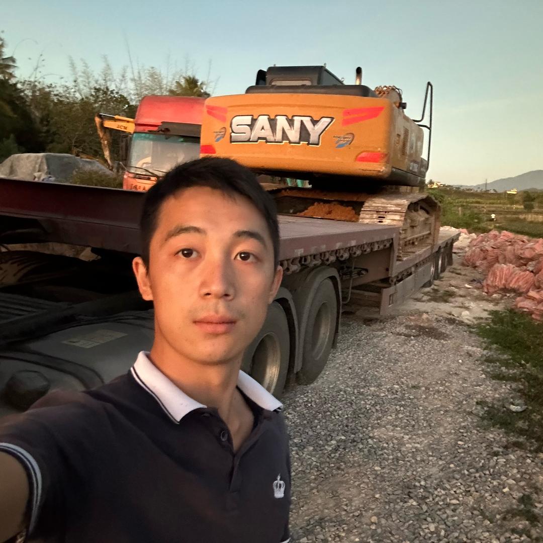 海南挖机小潘