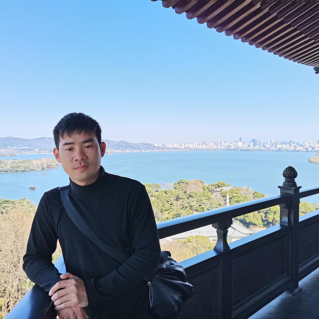 徐师傅在沈阳修瓷砖