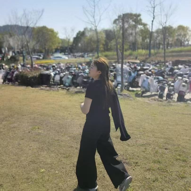 @月月韩系服饰👗