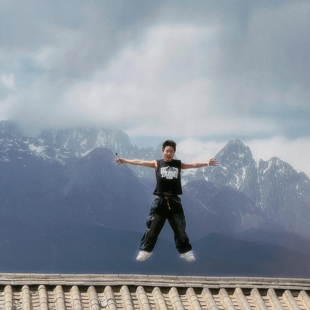 穿背带裤的悟空@抖音