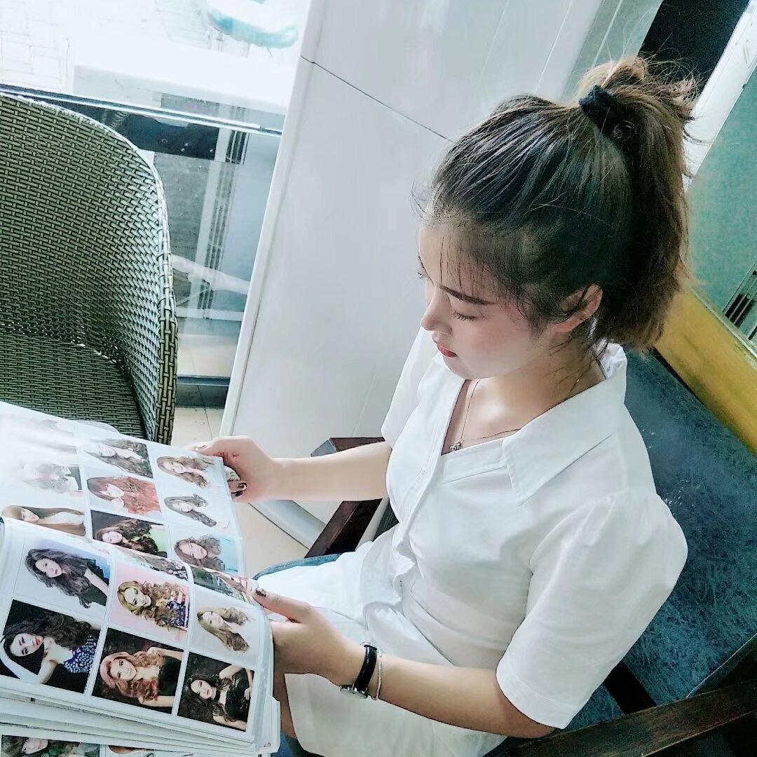 A 梅梅d-_.妝记এ᭄''