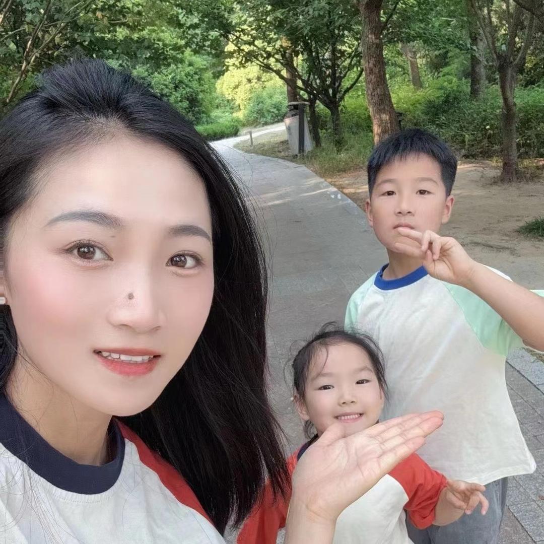 蛋糕嘟嘟的妈妈（要努力）