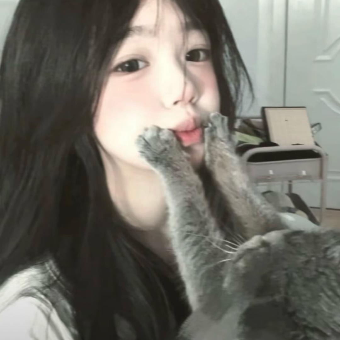 77^.