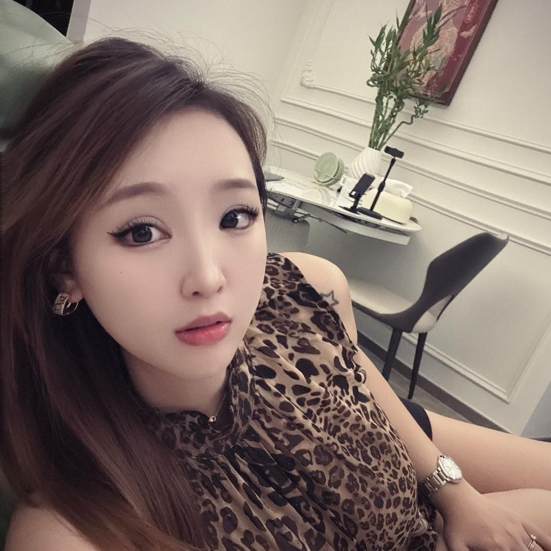 是个美女