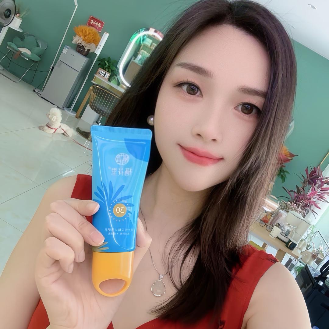 轻素栖花里(翰林路店)潜江市瑞芙美容馆(个体工商户)