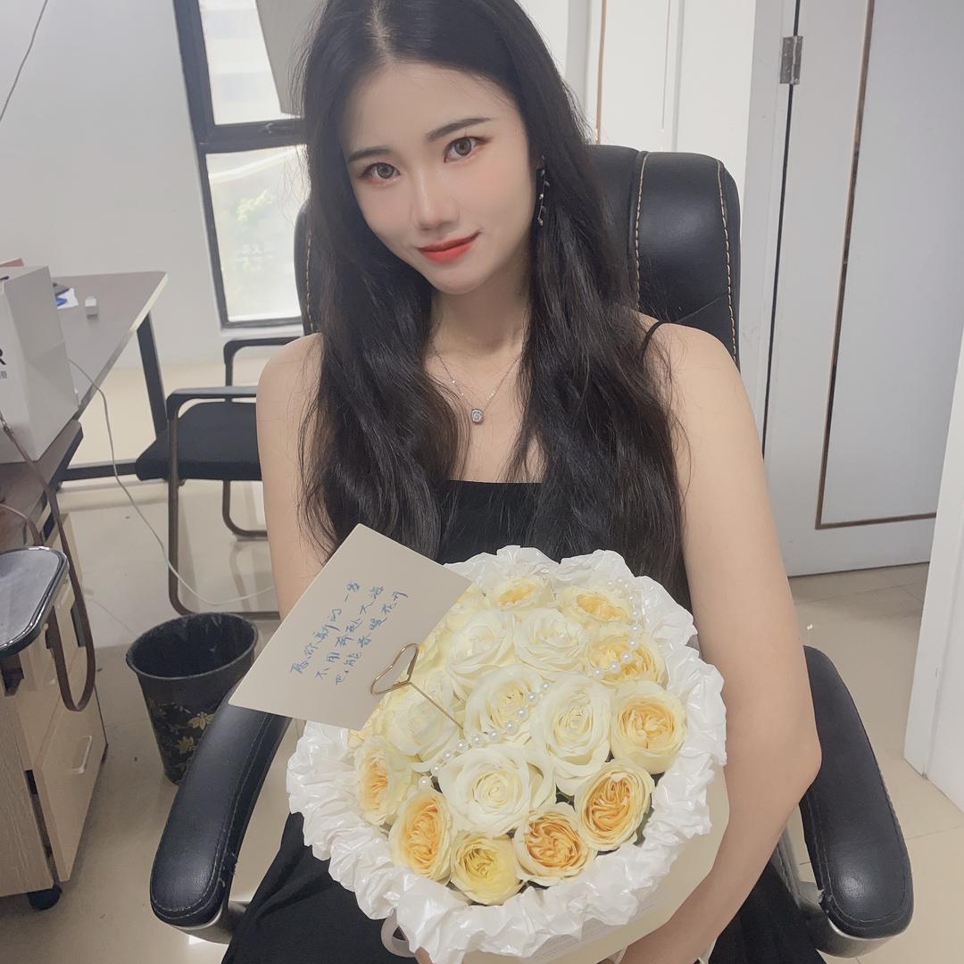 吃的很饱