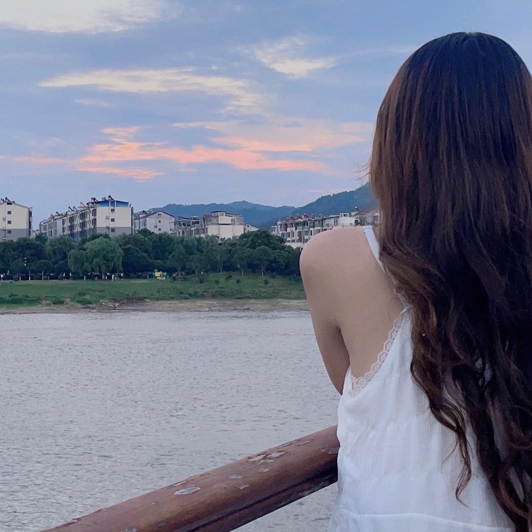 宜黄县婷婷纤婷绣美容店