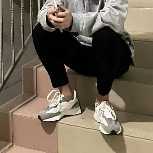 红了眼