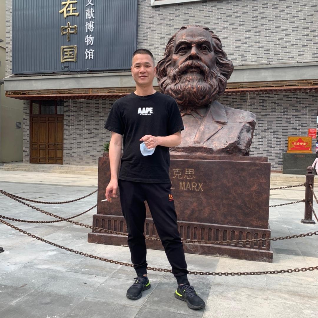 行走的二哥