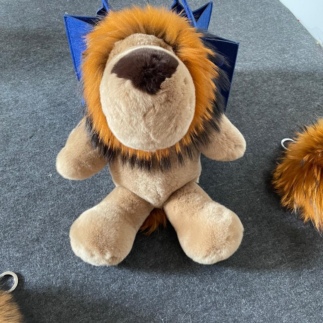 兔灵貂服饰配件企业店