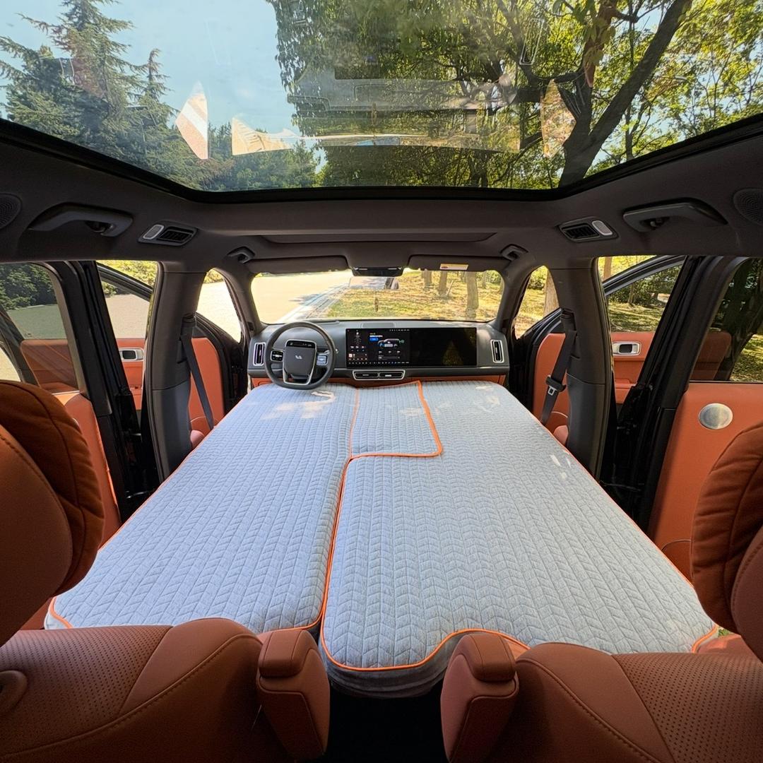 安境拉丝床垫工厂店