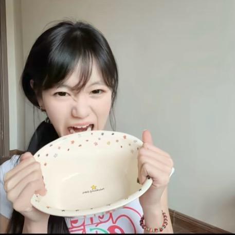 格蕾斯滴紫菜同学