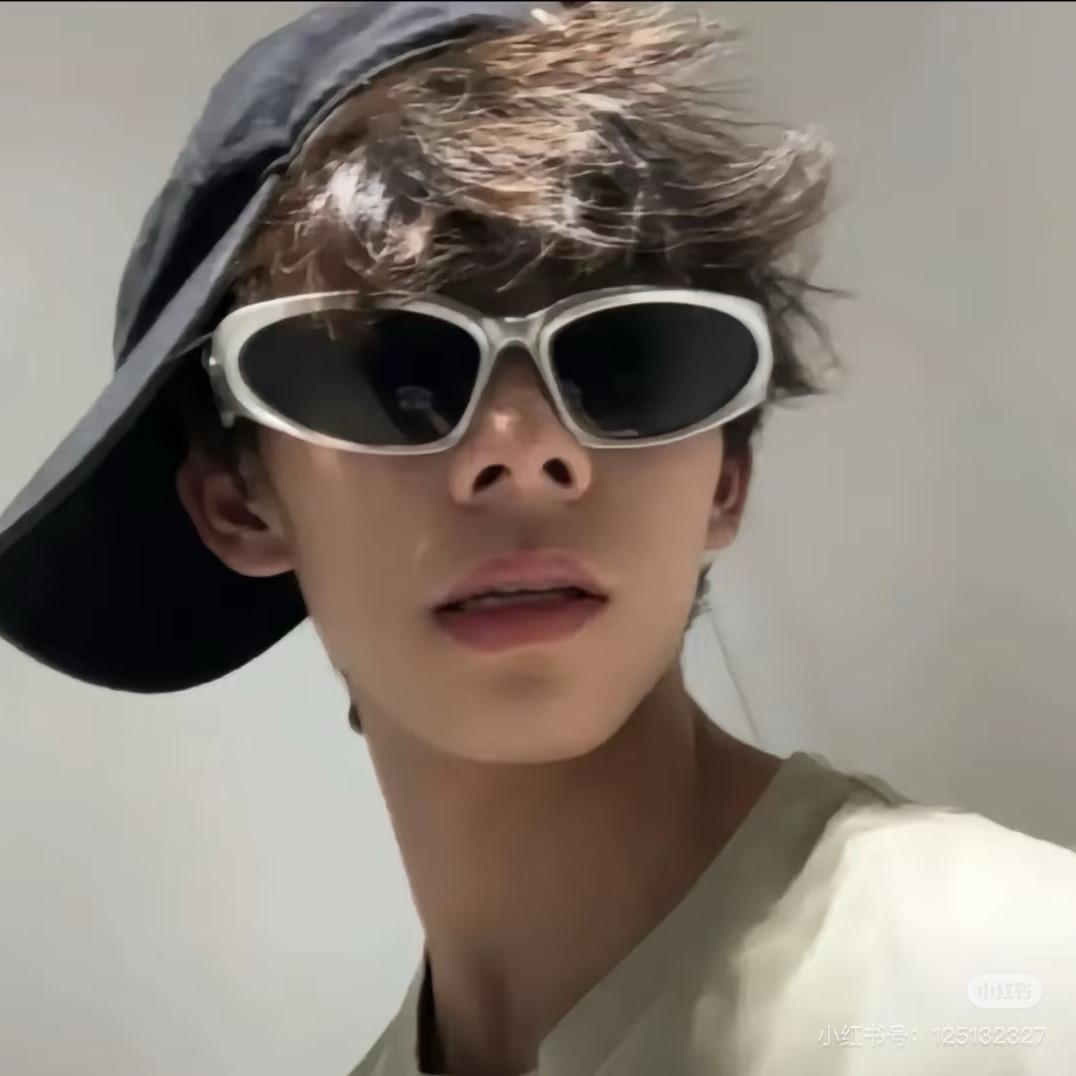 贾骨文.