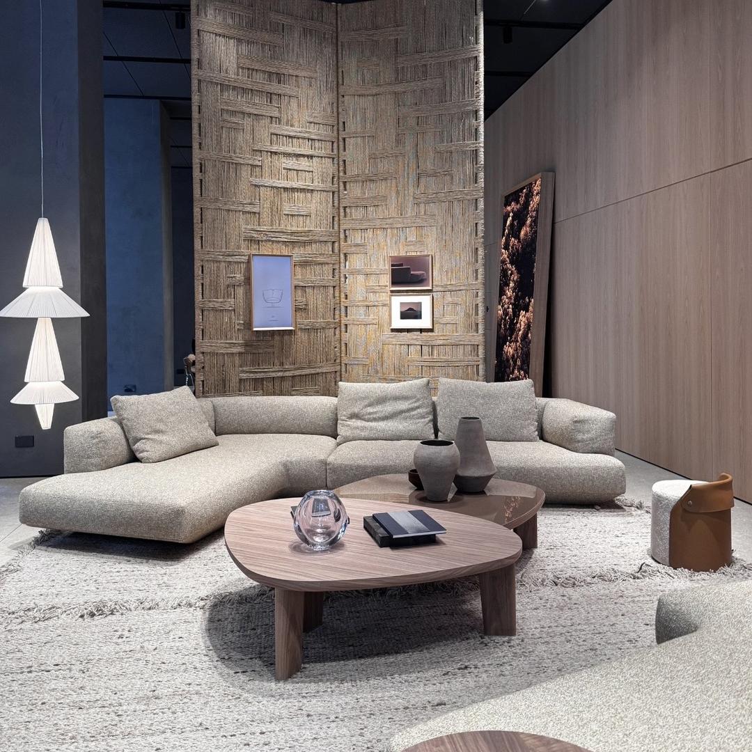 佛山市顺德区梵提尼高定家具