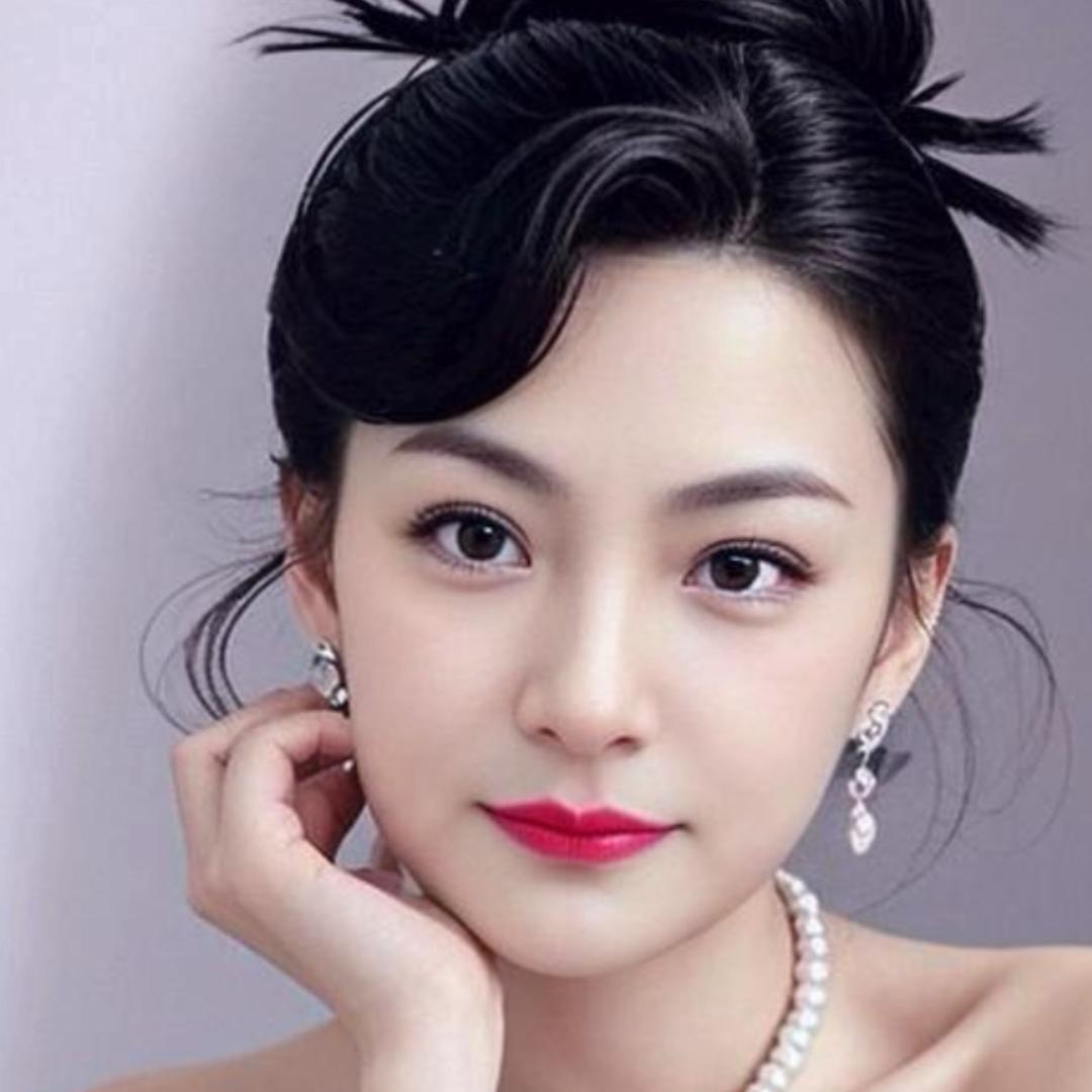 《阿英》