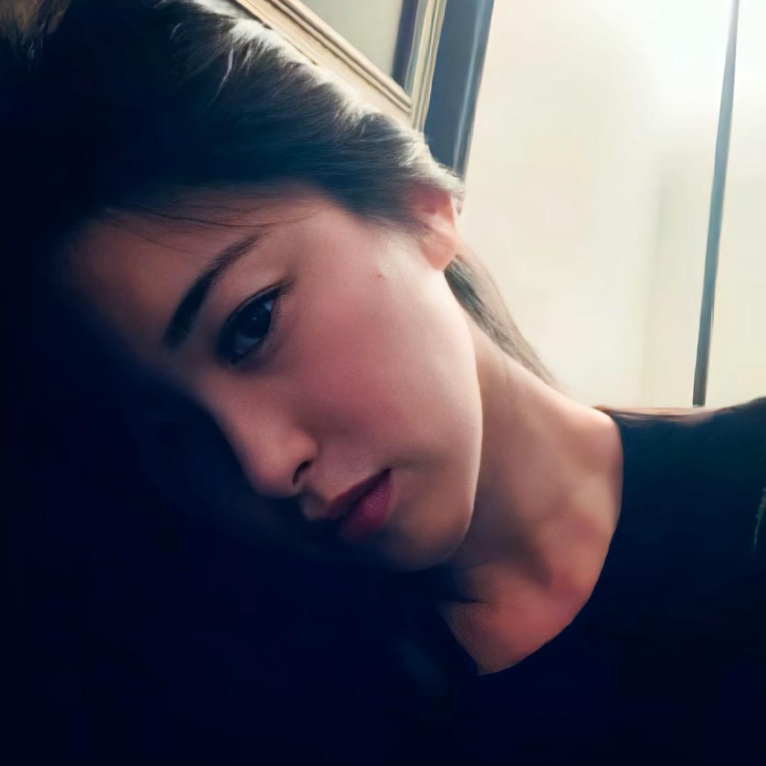 曲 美 奇.