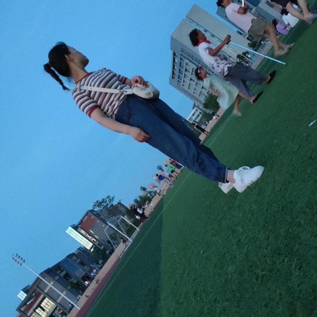 🍀爱吃香菜🍀