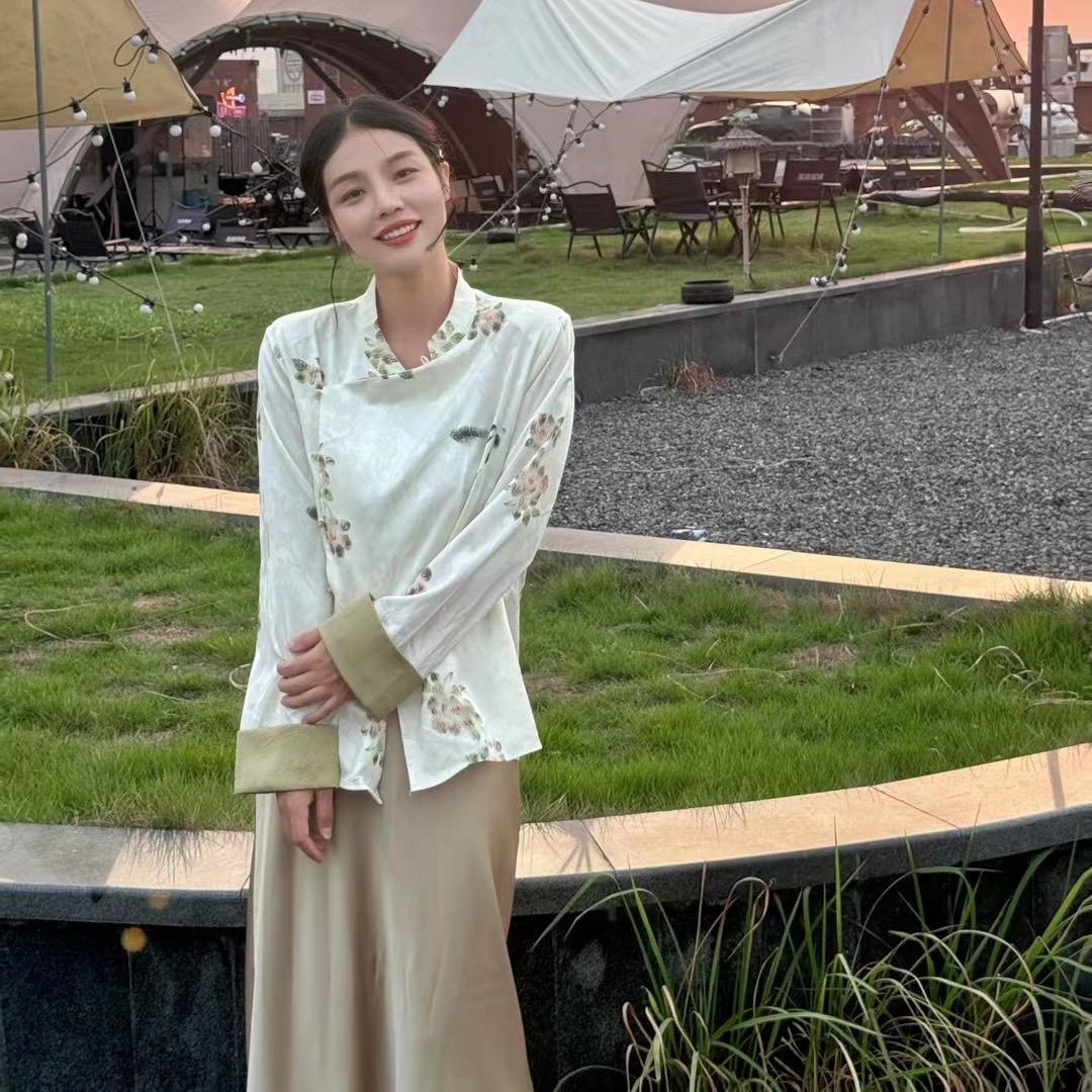 杭州诗诗意法女装批发