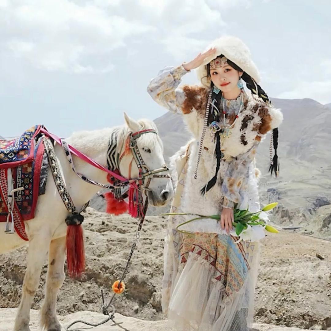 ⬜️  ◻️▫️