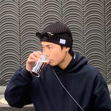 架势理发馆创始人-维灿