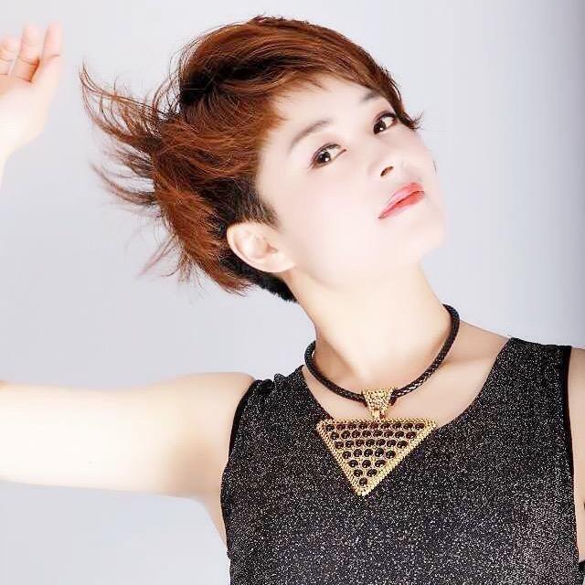 孟琴服饰穿搭