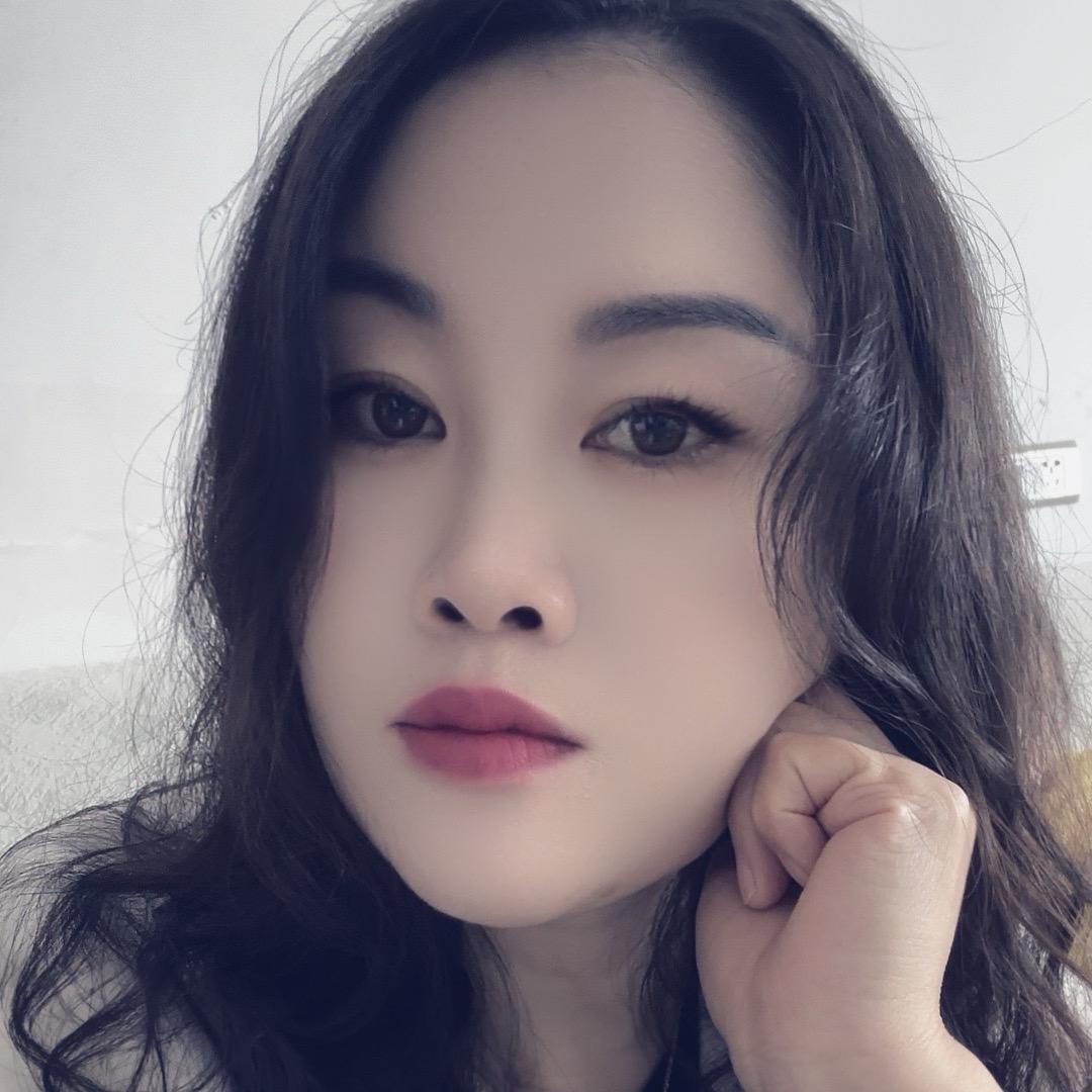 秀  琪  橙