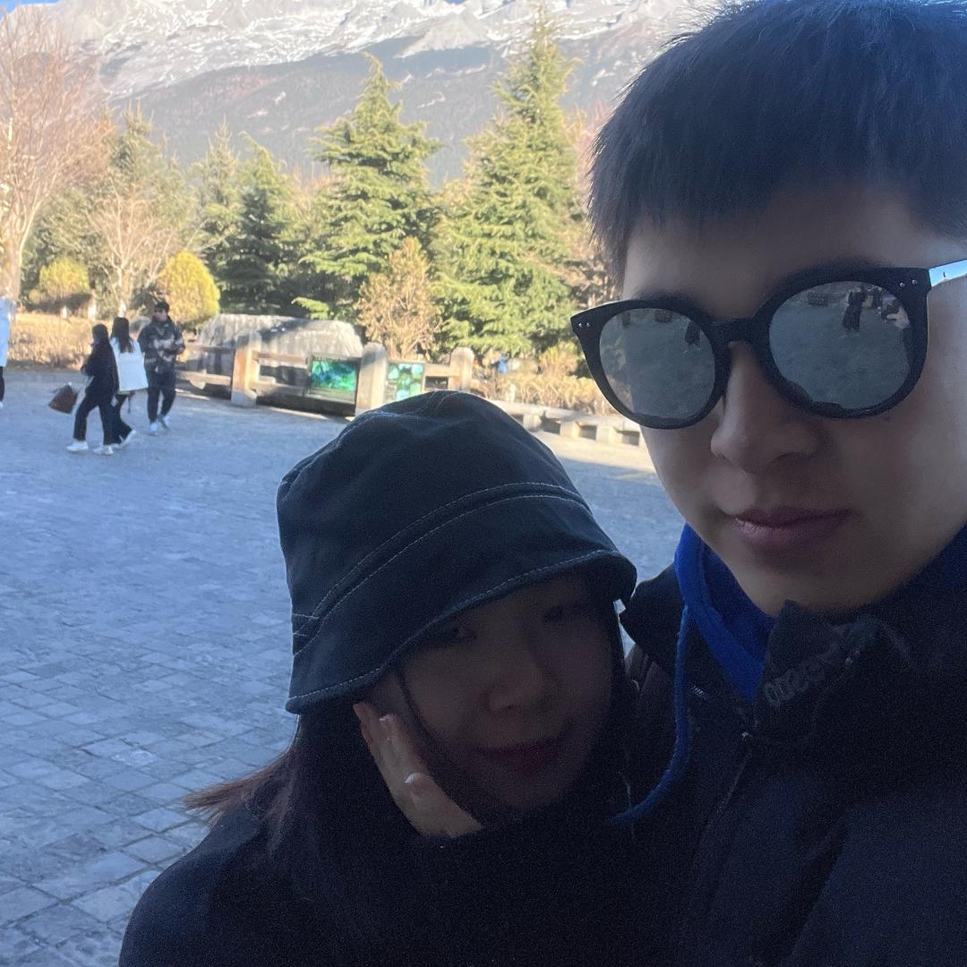 麻花辫的恋爱脑