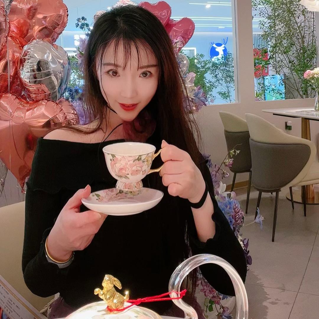 蜜桃乌龙茶🍑