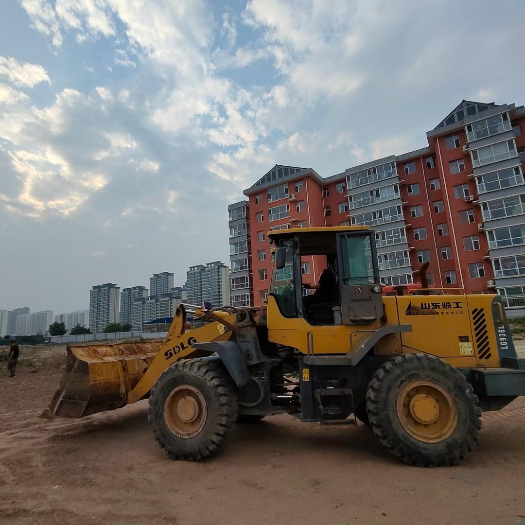 瑶瑶🏠有铲车，小微挖