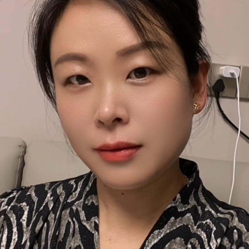 @周艳