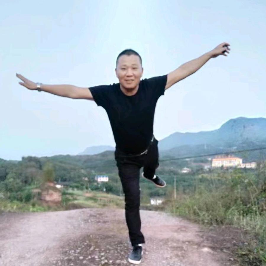 雷少