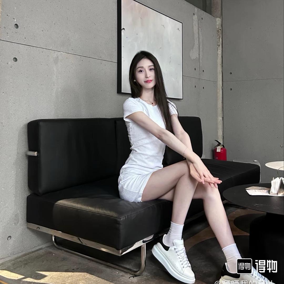 轻奢小白鞋买手店