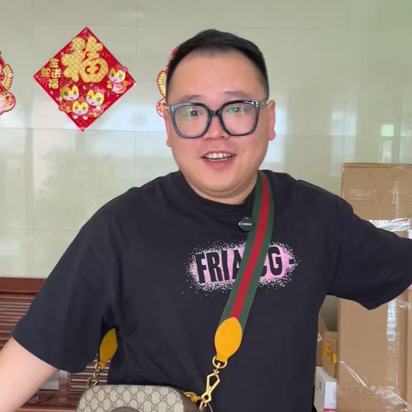胖胖收包特别顶