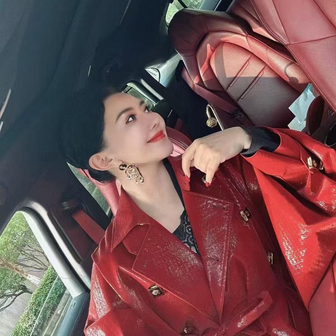 李怡萱-燕郊设计师品牌集合店