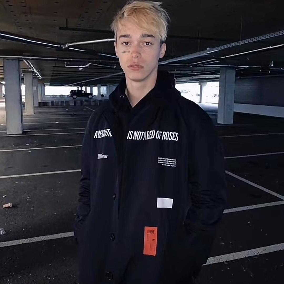 白也-