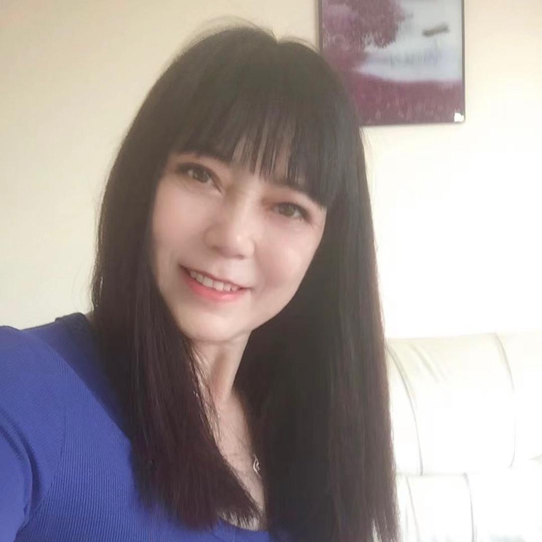 玲玲(静听花开)