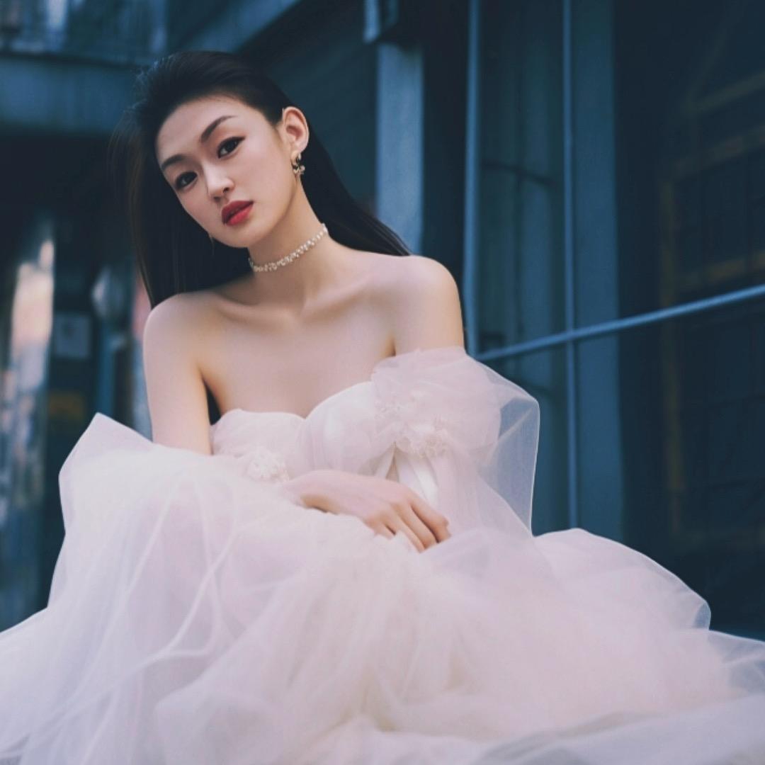 桦川：（牵牛婆）筋头巴脑牛骨锅，蛙锅