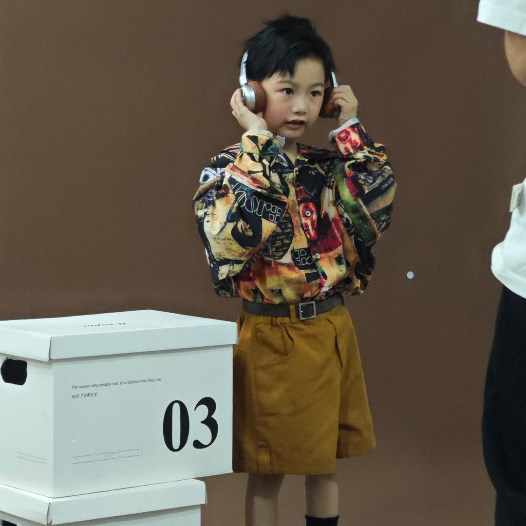 轻奢品牌男装折扣店