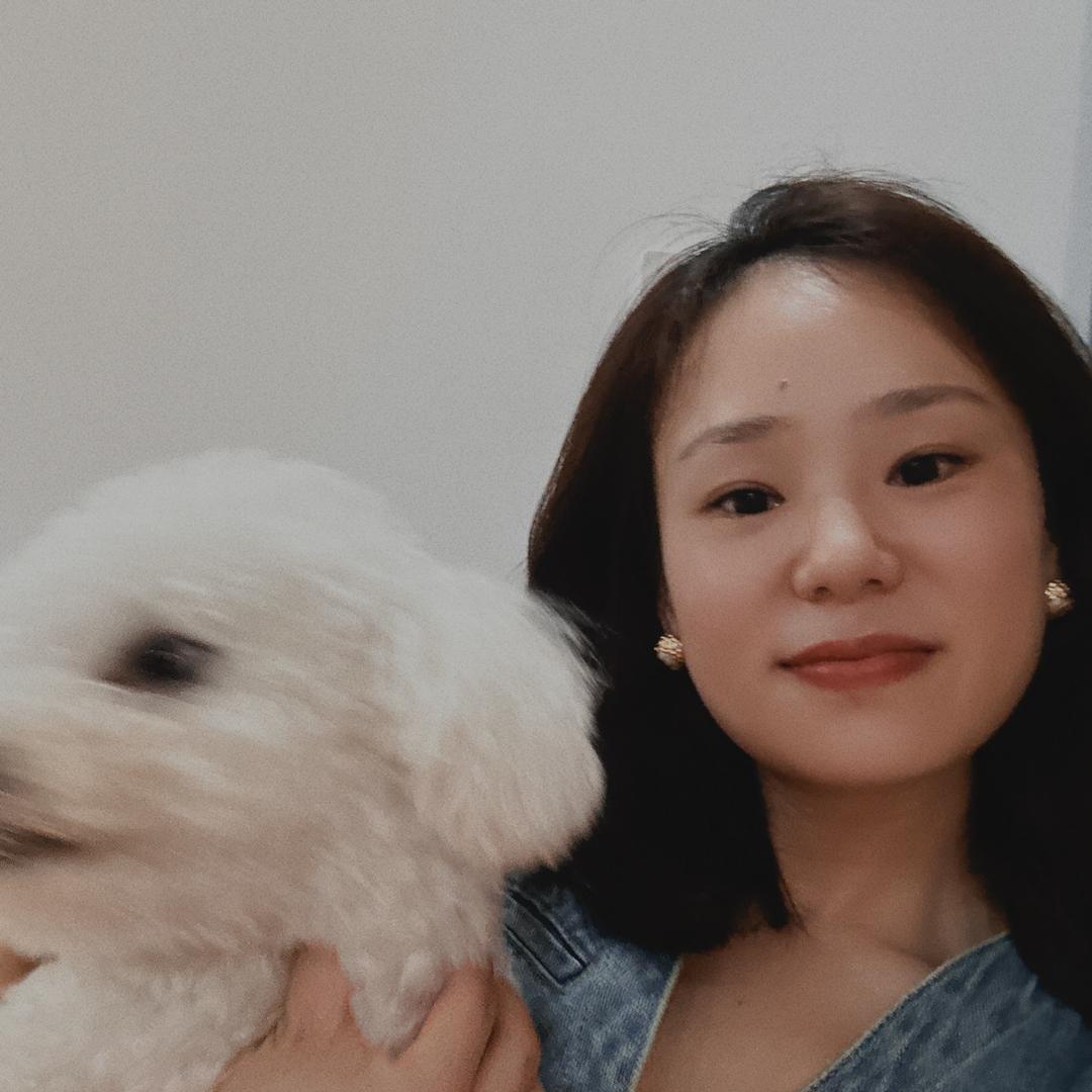 皮肤管理师严莉