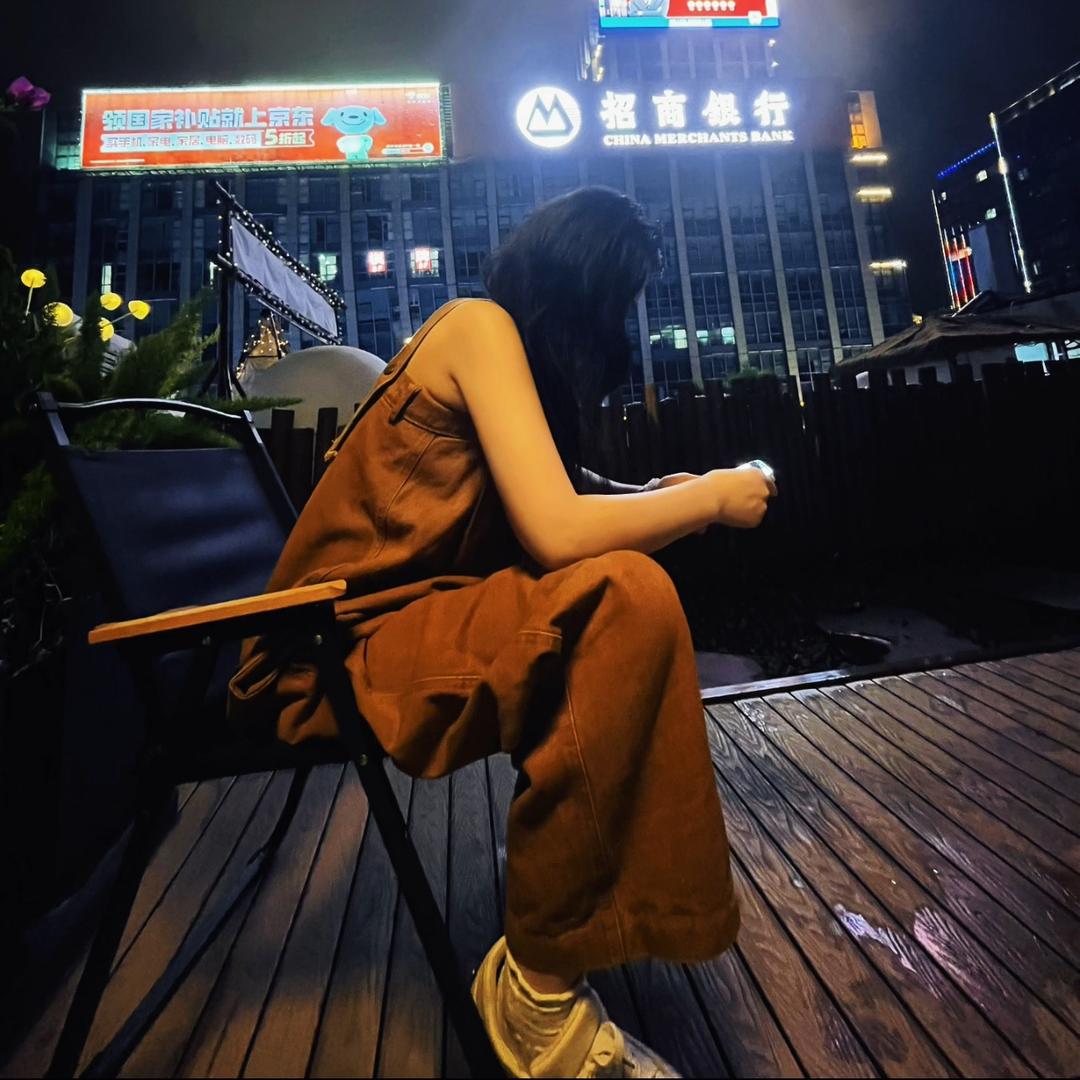 是静静静吖