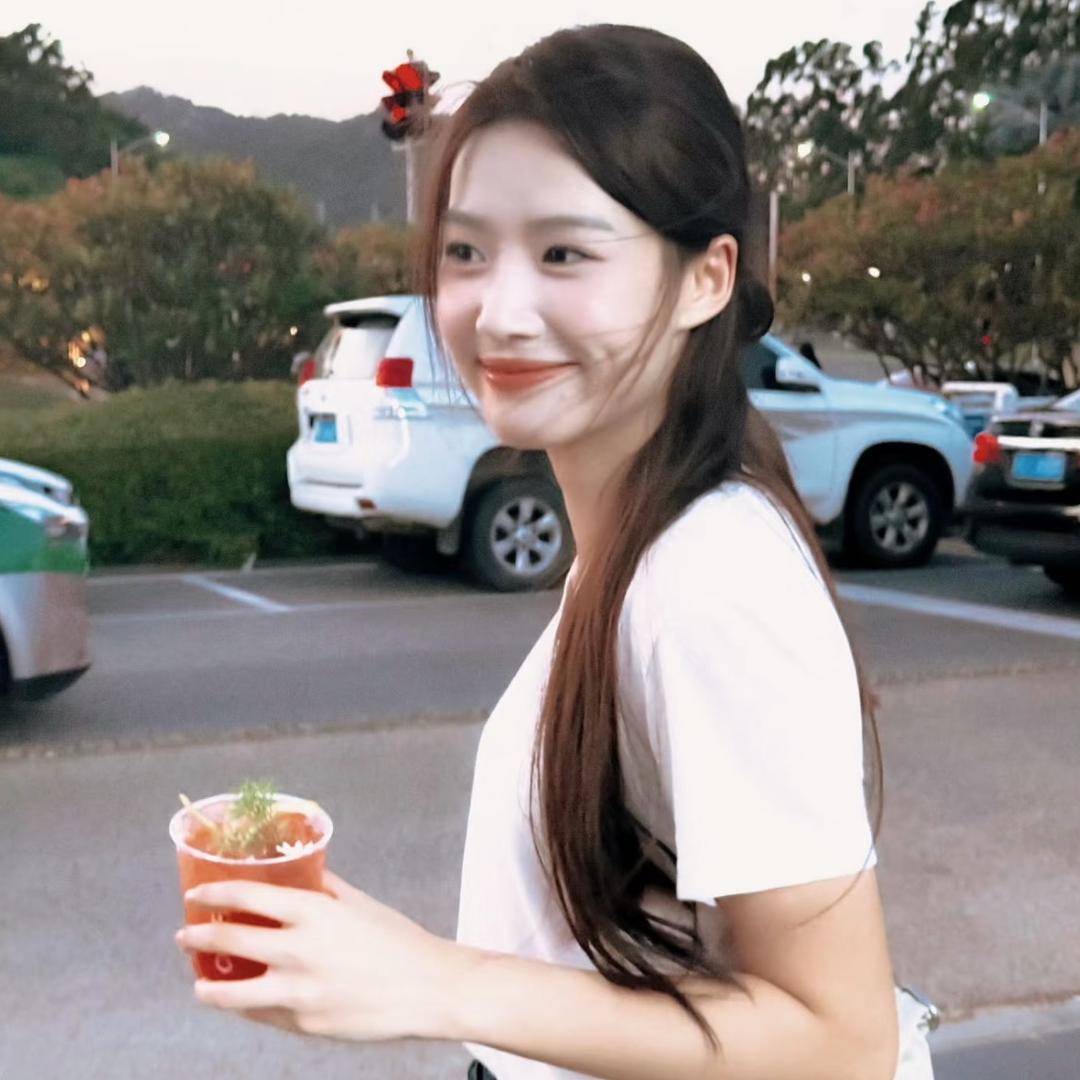 各有千邱女士