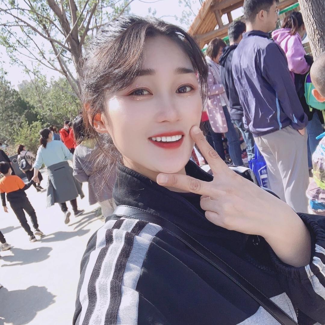 小小佳