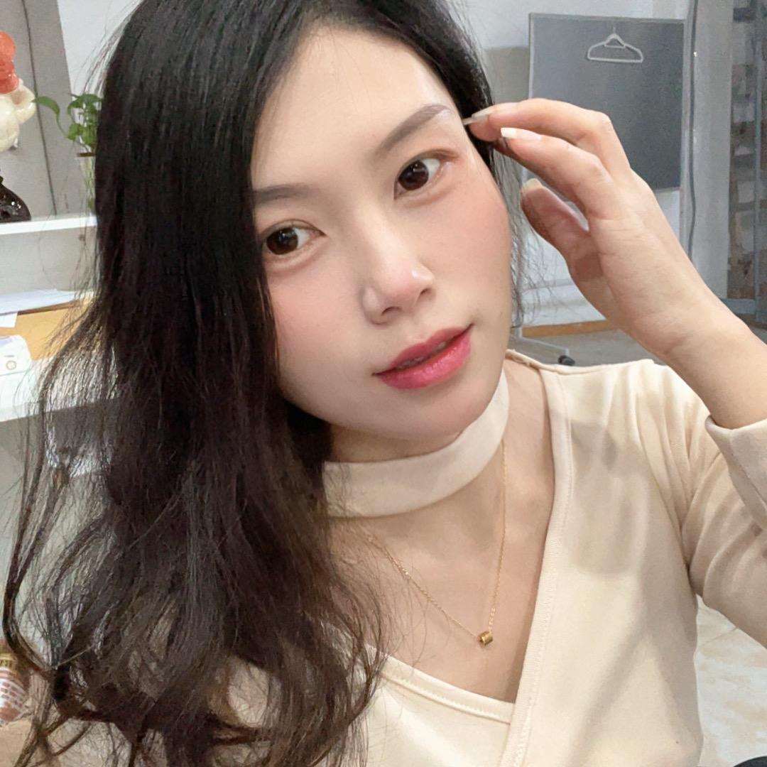 佳佳🎀