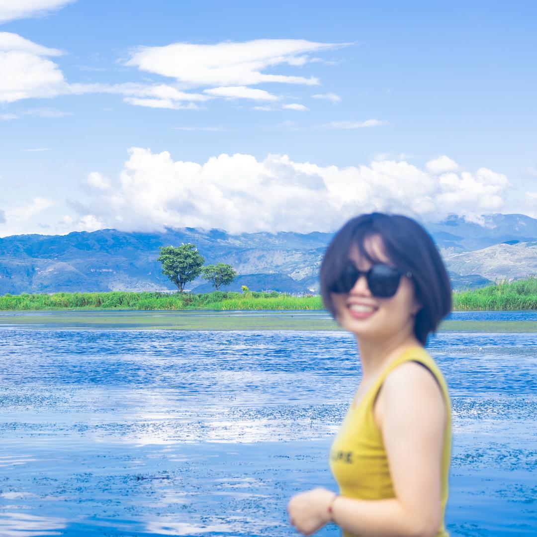 矮个子的美少女