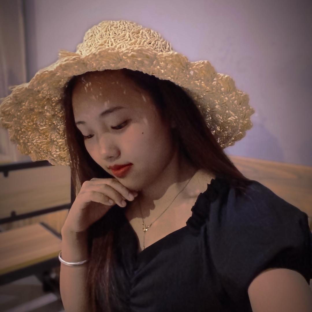 小小何🍁