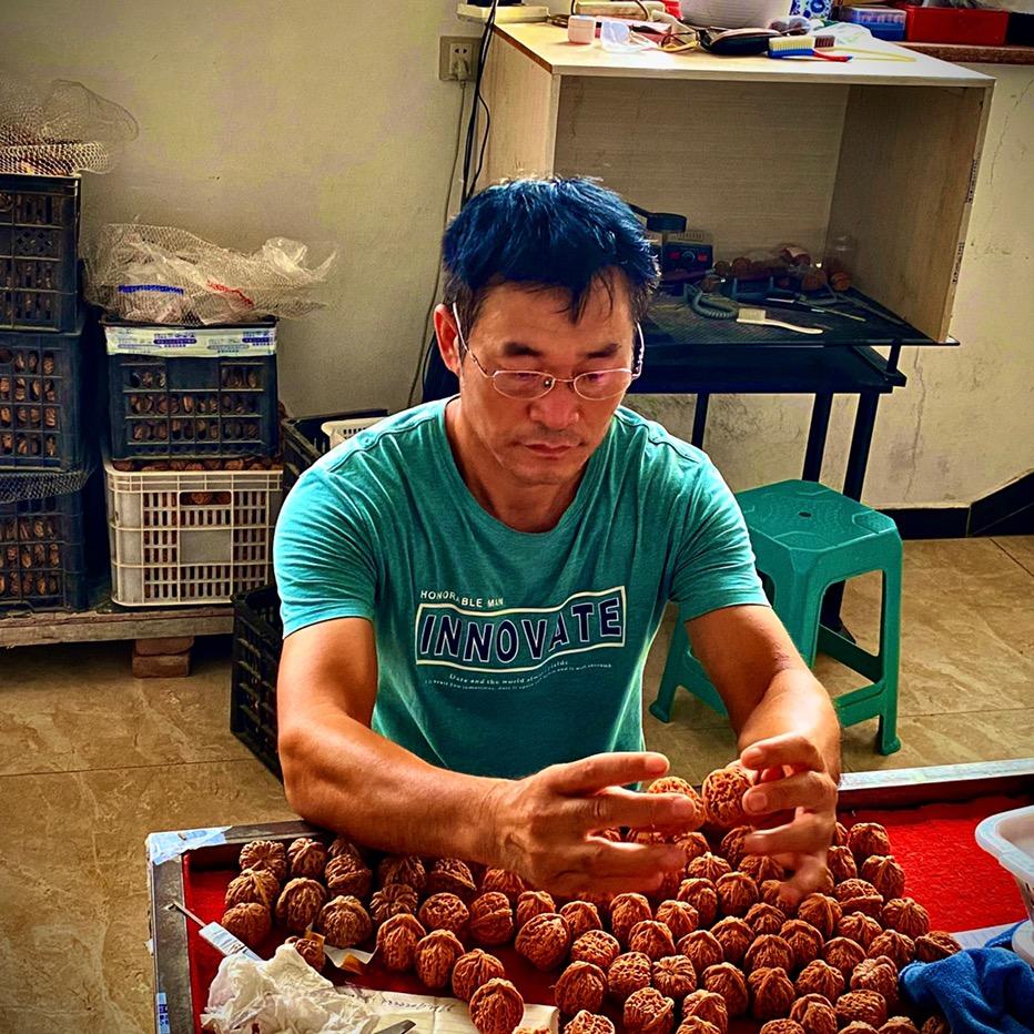 涞水老李核桃（主页小号每晚八点直播）