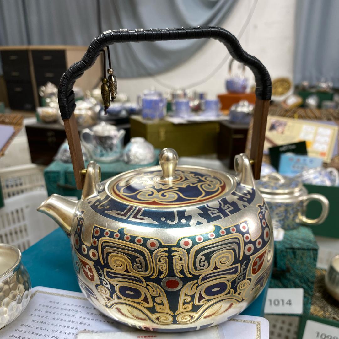 德化日进抖金陶瓷优品铺