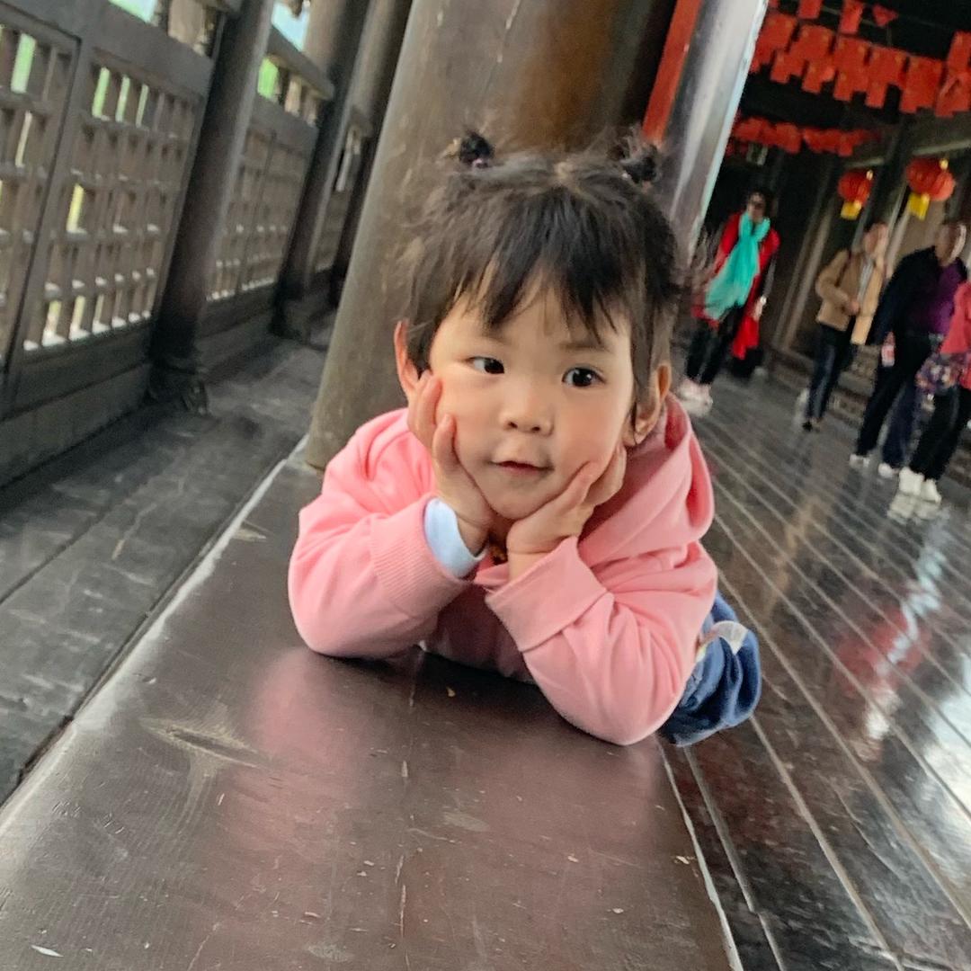 洋妞妞
