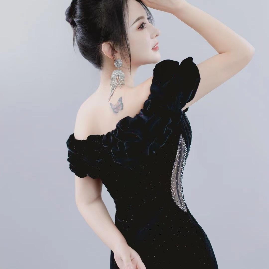 女神《小薇薇》🌹🌹🌹
